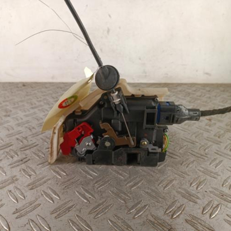 Serrure avant gauche VOLKSWAGEN GOLF 5