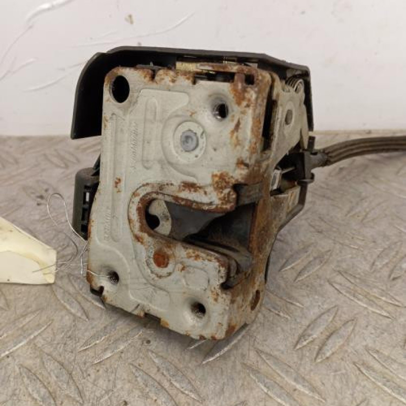 Serrure avant gauche RENAULT CLIO 2