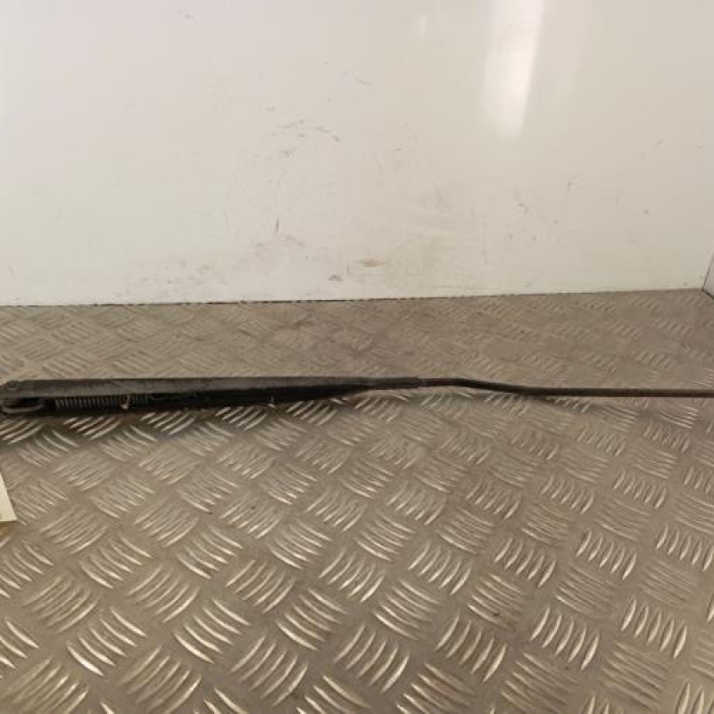 Bras essuie glace avant droit RENAULT CLIO 3