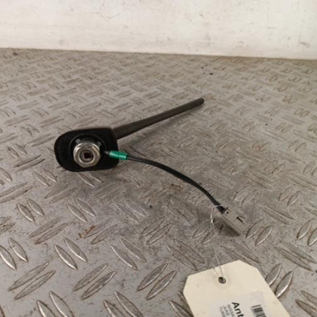 Antenne NISSAN JUKE 1