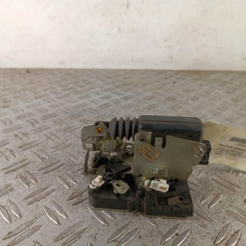 Serrure avant droit DACIA LOGAN MCV 1 Serrure avant droit DACIA LOGAN MCV 1