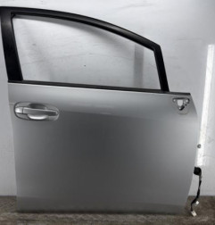 Porte avant droit TOYOTA VERSO Photo n°1
