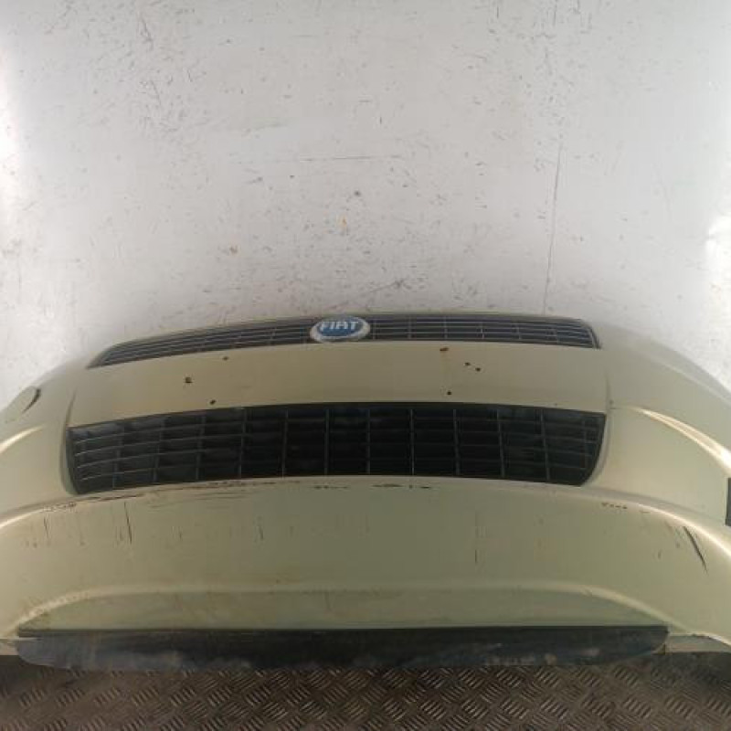 Pare choc avant FIAT GRANDE PUNTO