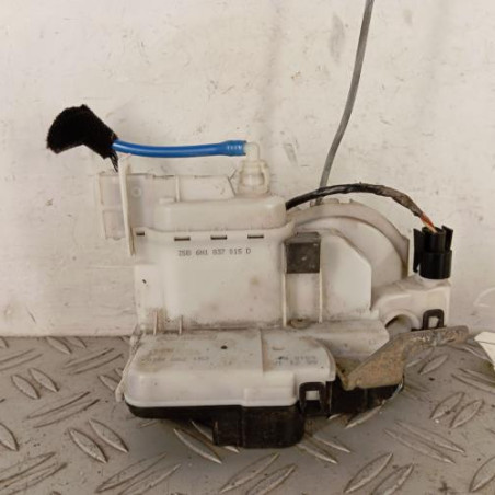 Serrure avant gauche VOLKSWAGEN POLO 3 Photo n°1