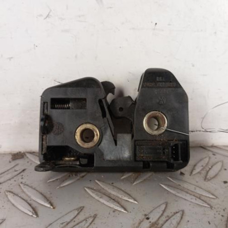 Serrure de hayon VOLKSWAGEN POLO 3 Photo n°1