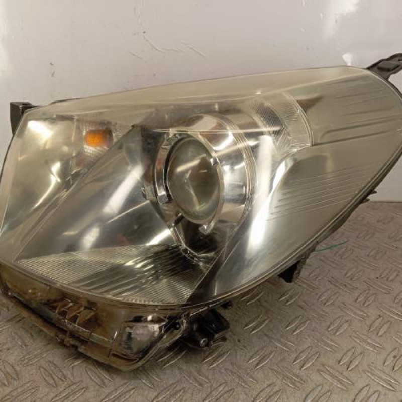 Optique avant principal gauche (feux)(phare) TOYOTA IQ