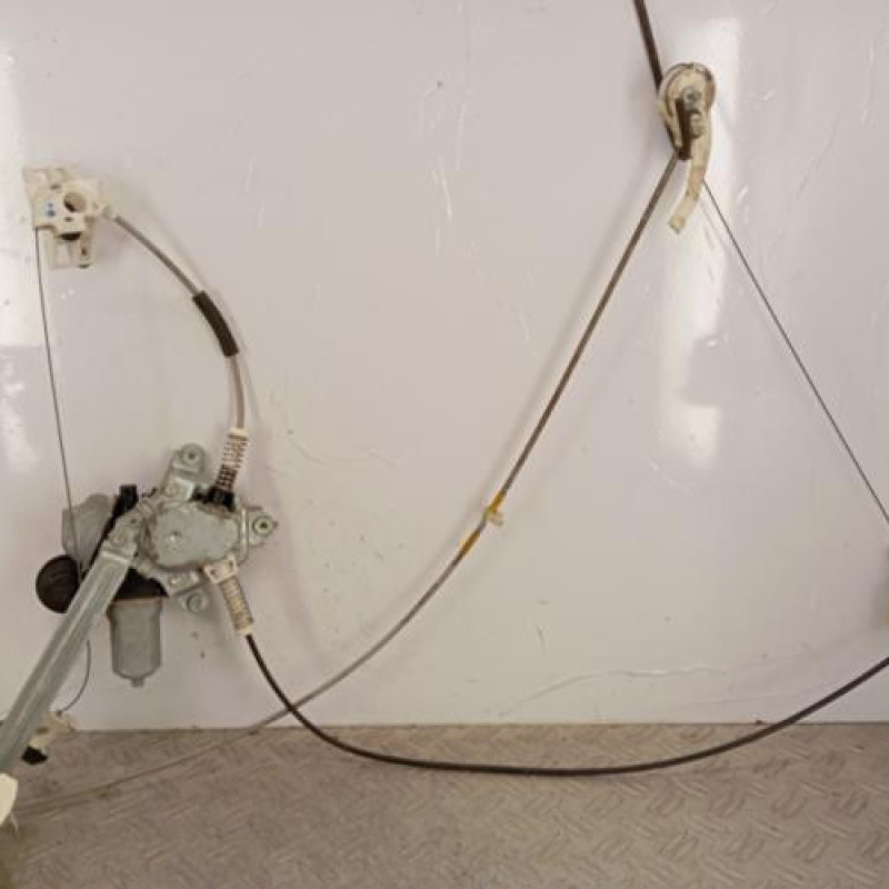 Leve vitre electrique avant droit TOYOTA IQ