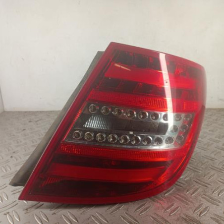 Feu arriere principal droit (feux) MERCEDES CLASSE C 204 Photo n°1