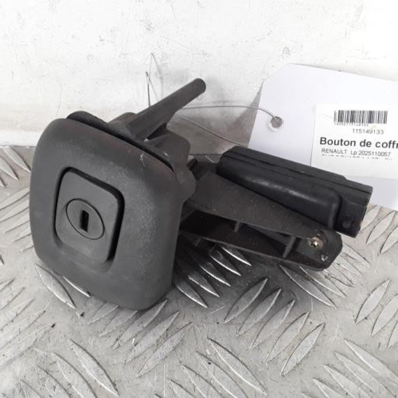 Bouton de coffre RENAULT CLIO 2 Bouton de coffre RENAULT CLIO 2