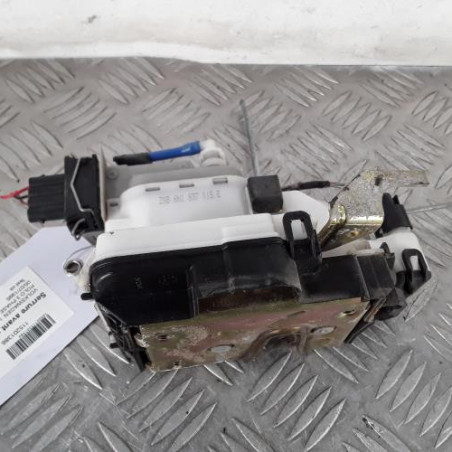 Serrure avant gauche VOLKSWAGEN POLO 3