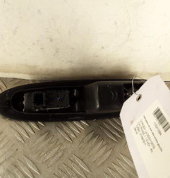 Interrupteur de leve vitre arriere gauche CITROEN C4 2