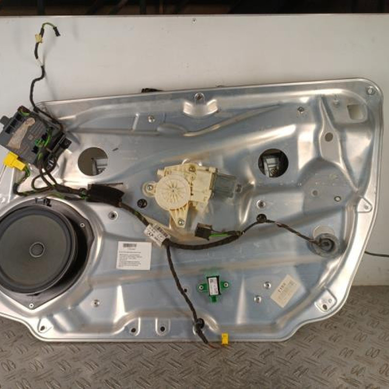 Leve vitre electrique avant droit MERCEDES CLASSE C 204