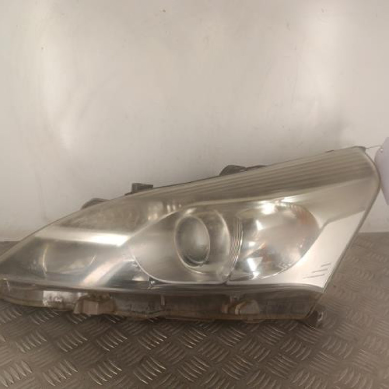 Optique avant principal gauche (feux)(phare) TOYOTA VERSO
