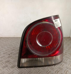 Feu arriere principal droit (feux) VOLKSWAGEN POLO 4 Photo n°1