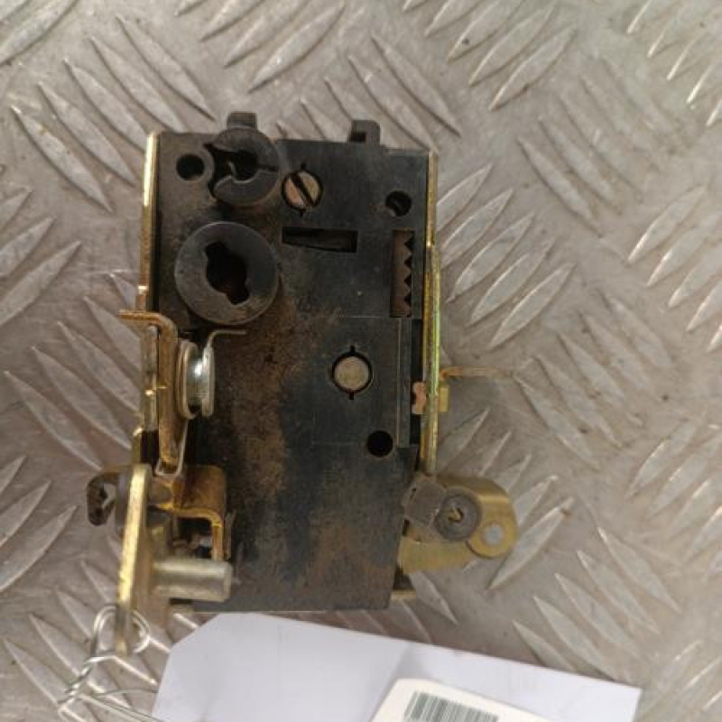 Serrure avant droit PEUGEOT 106