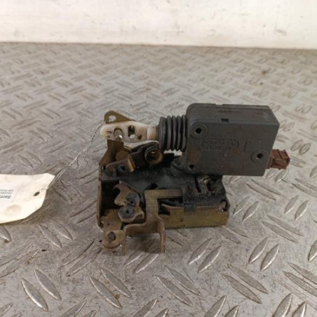 Serrure avant droit PEUGEOT 106 Photo n°1