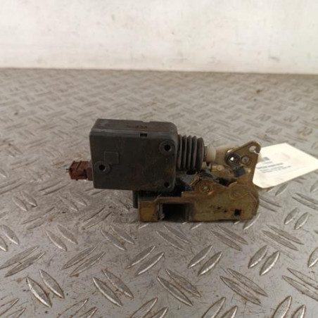 Serrure avant droit PEUGEOT 106