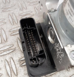 Bloc ABS (freins anti-blocage) CITROEN C3 2 Photo n°5