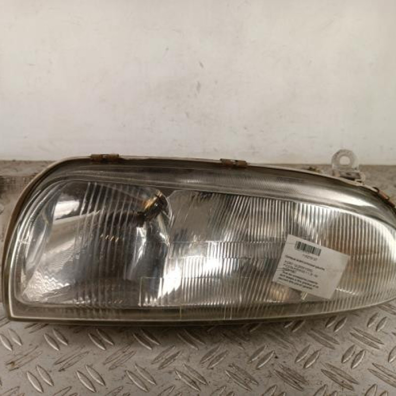 Optique avant principal gauche (feux)(phare) FORD FIESTA 4