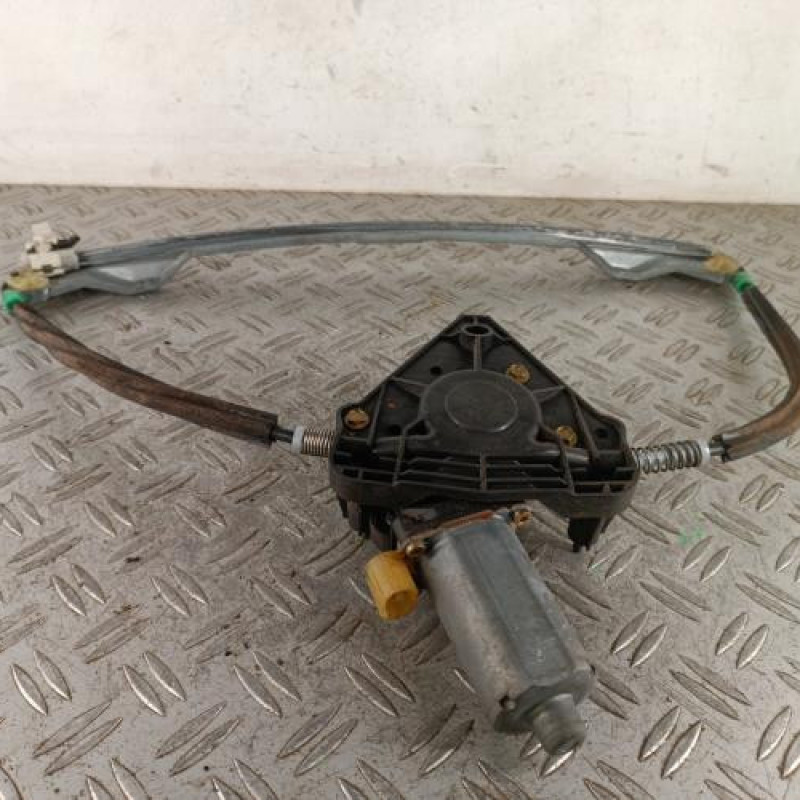 Leve vitre electrique avant gauche RENAULT CLIO 2