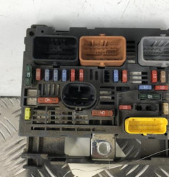 Boitier servitude moteur (BSM) PEUGEOT 308 1 SW Photo n°1