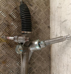 Cremaillere assistee TOYOTA VERSO Photo n°4