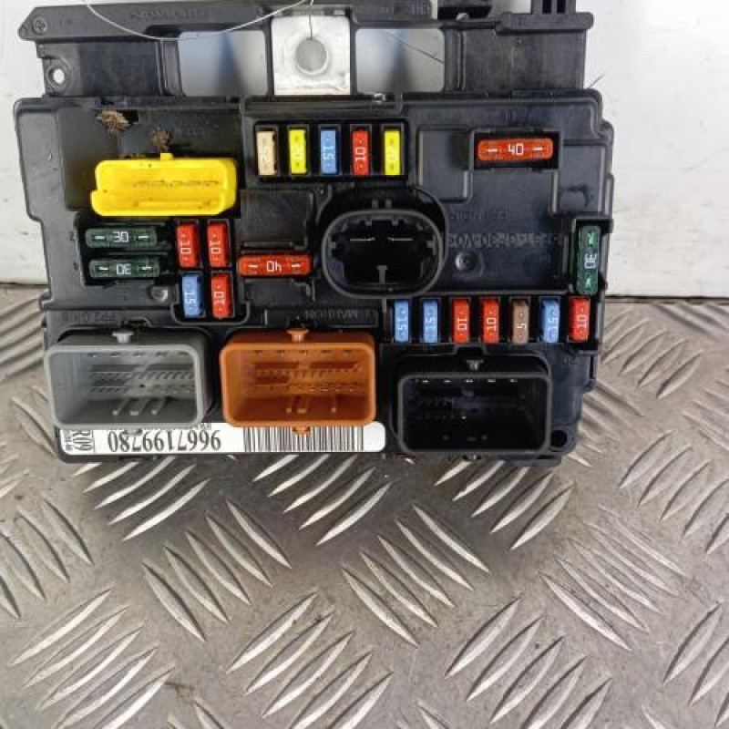 Boitier servitude moteur (BSM) CITROEN C3 2 Boitier servitude moteur (BSM) CITROEN C3 2