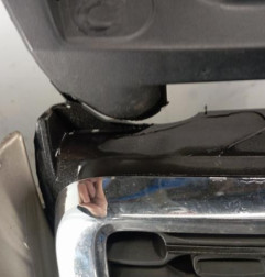 Pare choc avant PEUGEOT 208 1