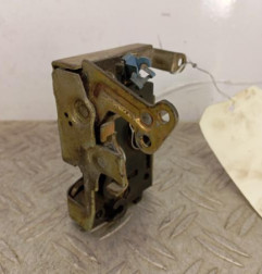 Serrure avant gauche PEUGEOT 106