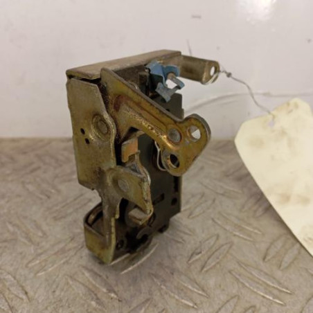 Serrure avant gauche PEUGEOT 106