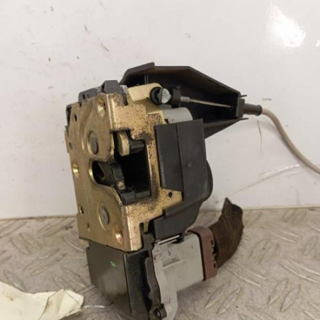 Serrure avant droit PEUGEOT 307