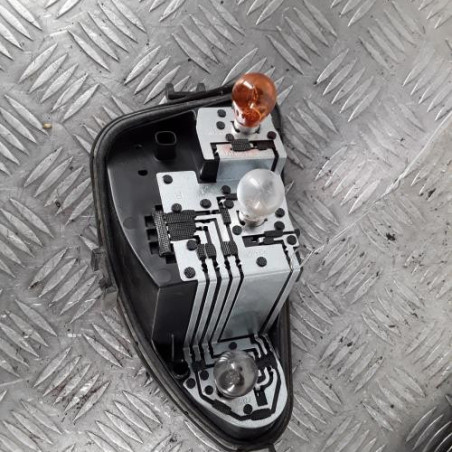 Platine feu arriere droit RENAULT CLIO 3 Photo n°1