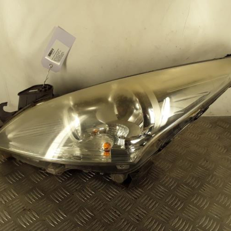 Optique avant principal gauche (feux)(phare) PEUGEOT 3008 1