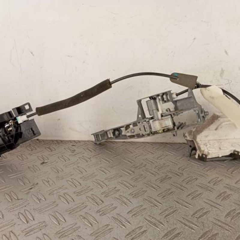 Serrure avant droit CITROEN C3 2