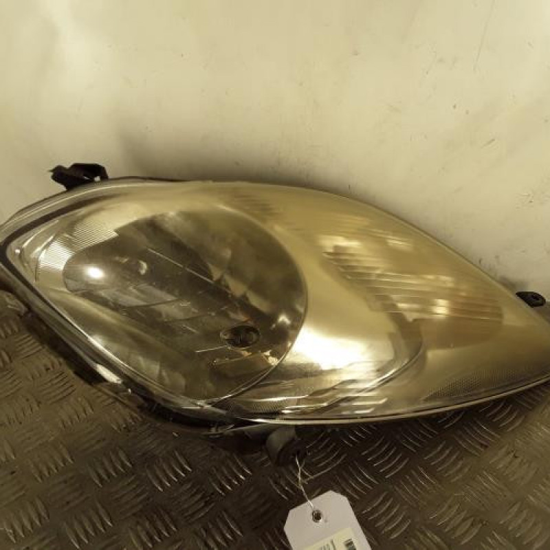 Optique avant principal gauche (feux)(phare) TOYOTA YARIS 2