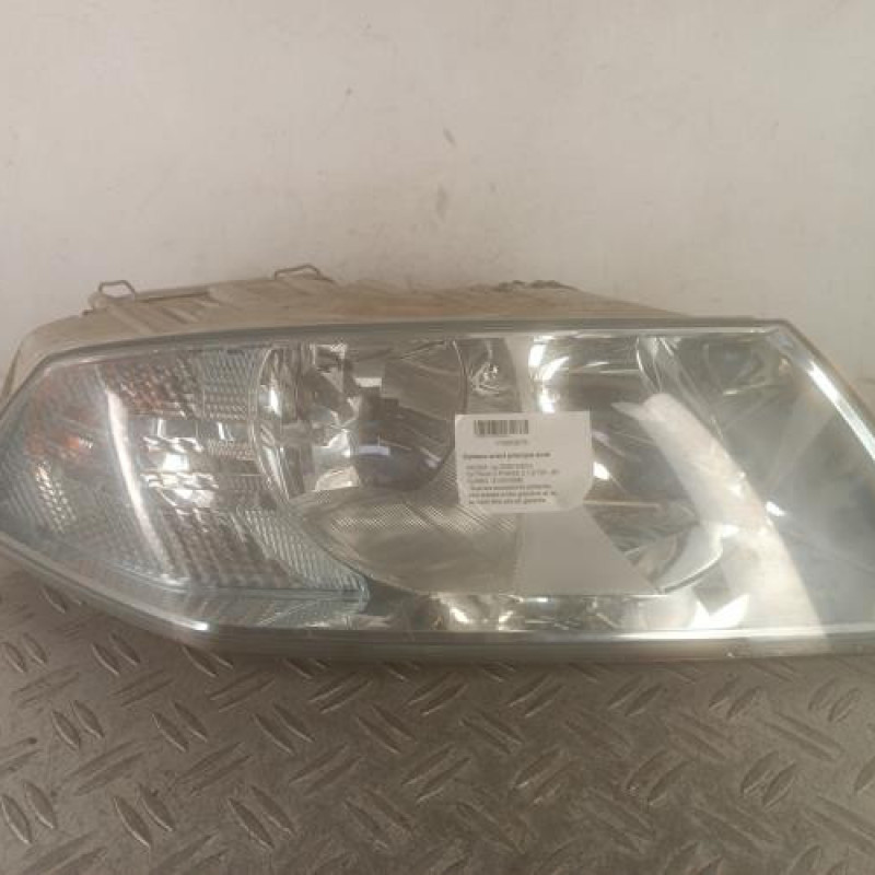 Optique avant principal droit (feux)(phare) SKODA OCTAVIA 2
