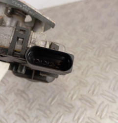 Moteur essuie glace avant VOLKSWAGEN GOLF 4 Photo n°4
