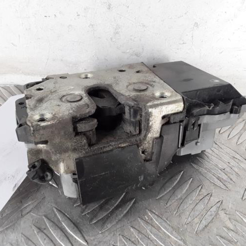 Serrure avant gauche PEUGEOT 307 Serrure avant gauche PEUGEOT 307