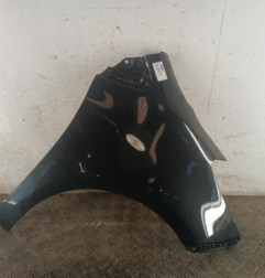 Aile avant droit TOYOTA YARIS 2 Photo n°1