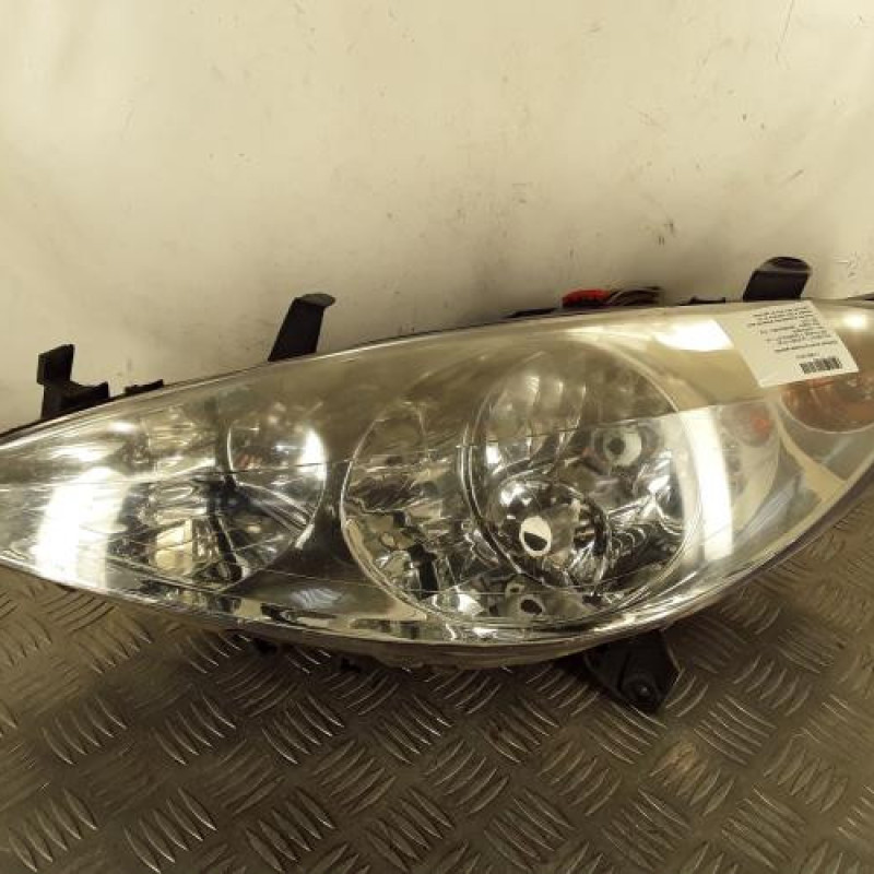 Optique avant principal gauche (feux)(phare) PEUGEOT 307