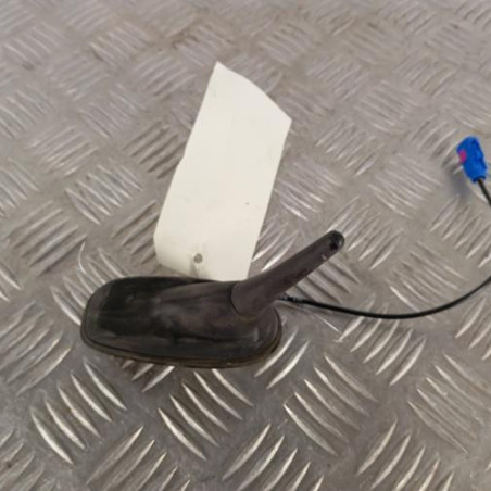Antenne PEUGEOT 308 2 SW Photo n°1