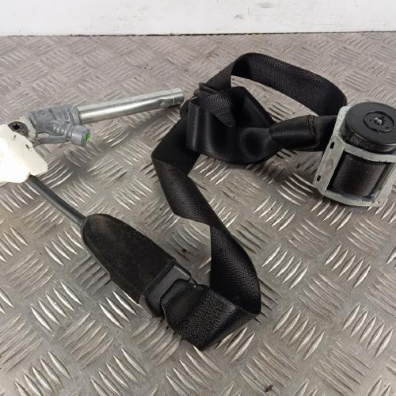 Ceinture avant gauche OPEL CORSA D