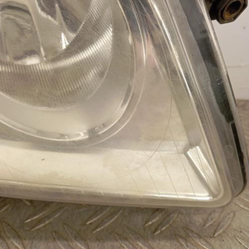 Optique avant principal droit (feux)(phare) VOLKSWAGEN POLO 4