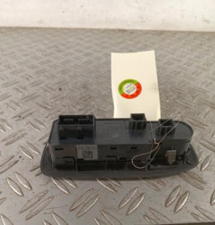 Interrupteur de leve vitre avant gauche PEUGEOT 2008 1