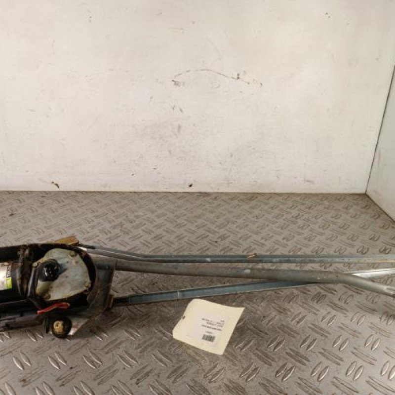 Moteur essuie glace avant RENAULT R21
