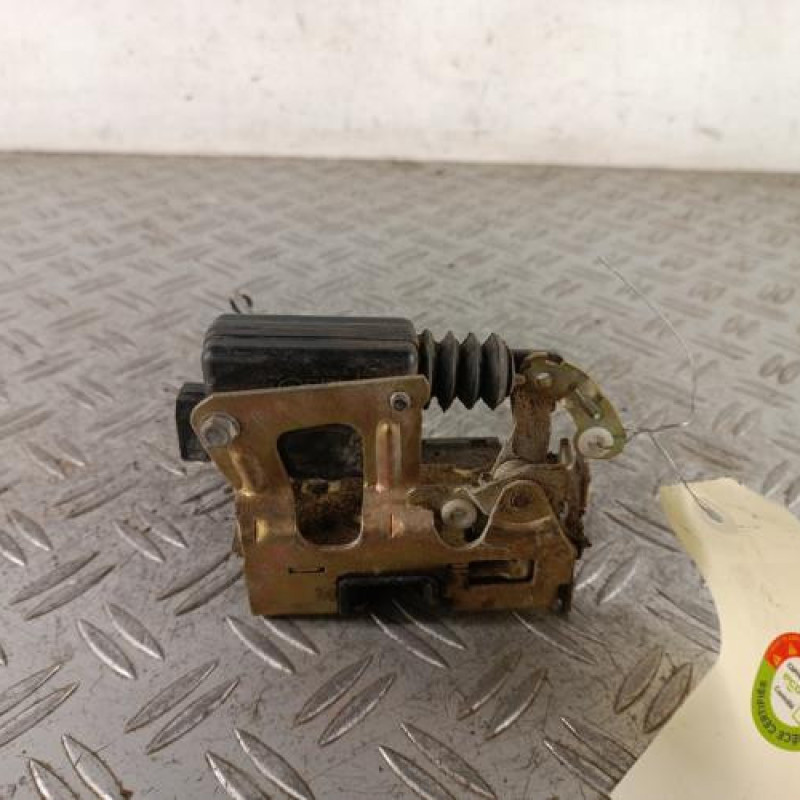 Serrure arriere droit RENAULT R21 Serrure arriere droit RENAULT R21
