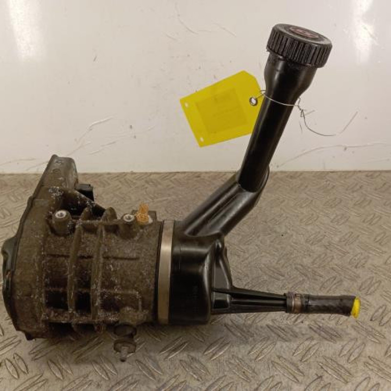 Pompe de direction PEUGEOT 308 1