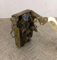 Serrure avant droit CITROEN SAXO