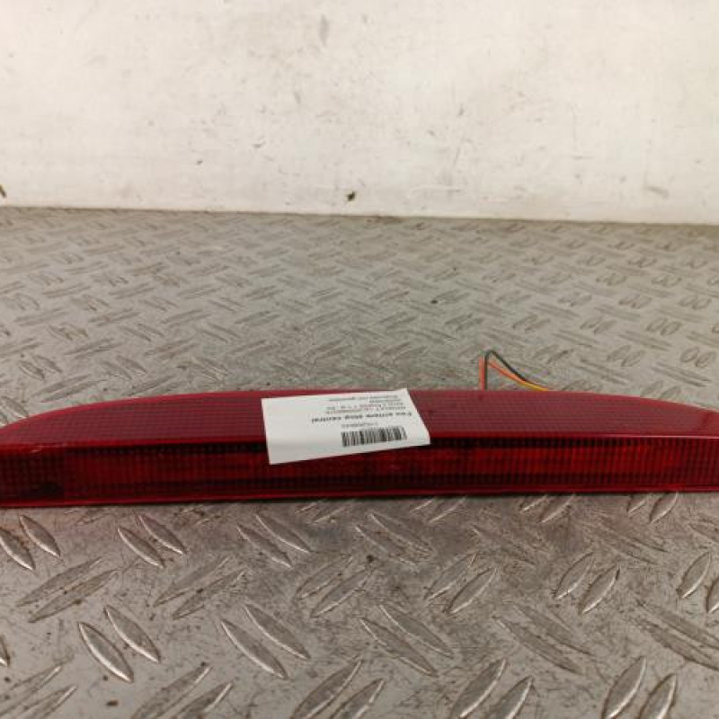 Feu arriere stop central RENAULT CLIO 2