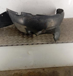 Pare boue avant droit VOLKSWAGEN FOX Photo n°1